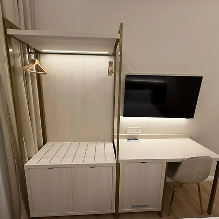 Lumi Szálloda Róma