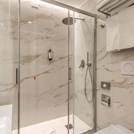 Lumi Hotel Rome